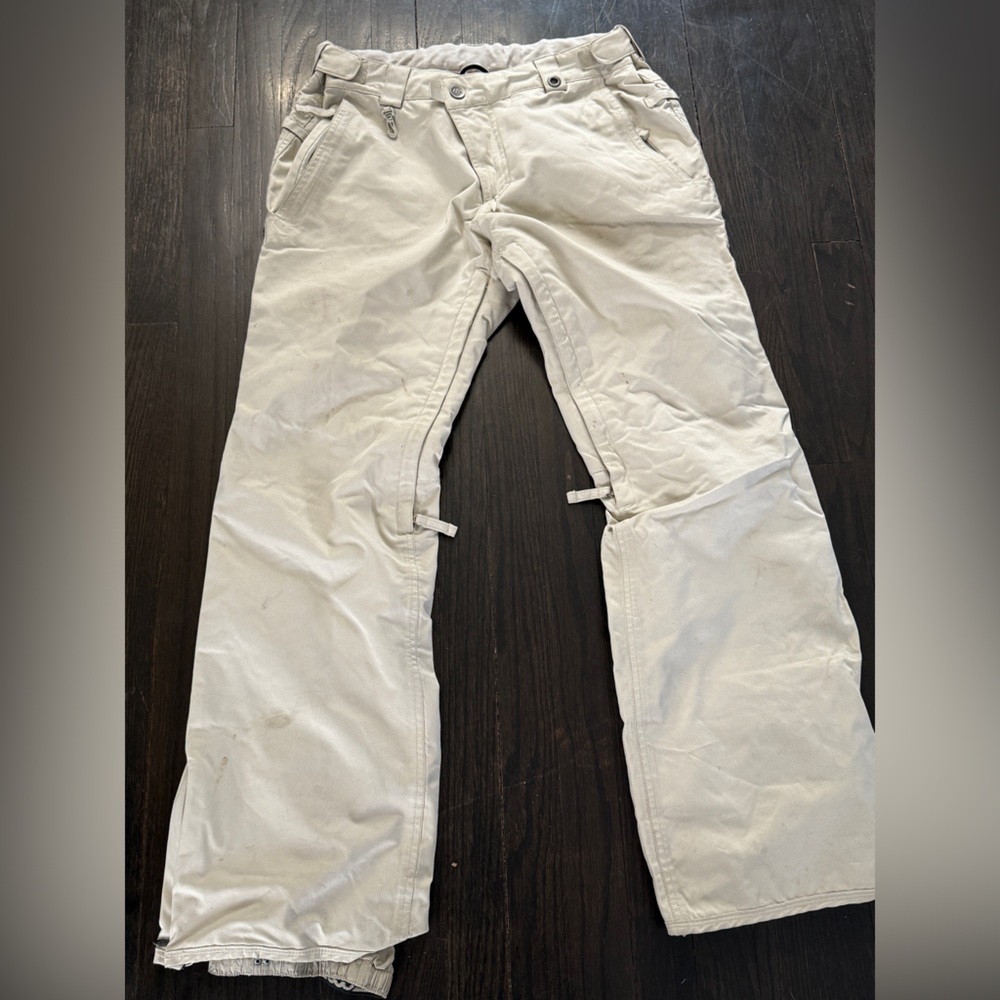 Snowboarder pants 
 Used 
 Waist adjustable